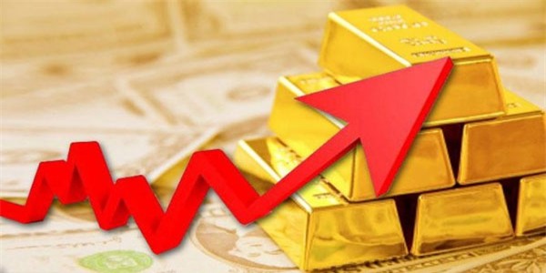 Vàng vượt đỉnh, chứng khoán kỷ lục: Đua sóng lớn, coi chừng 'sụt hố'