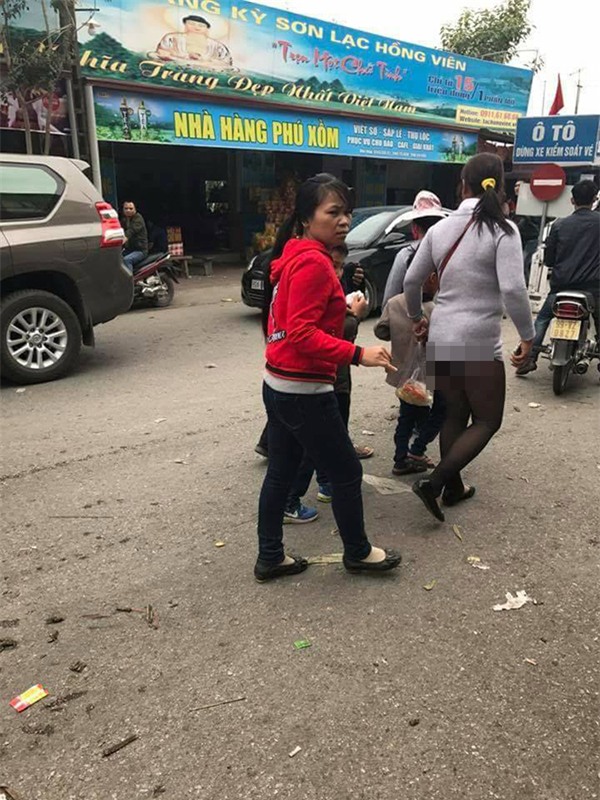 Người trần chúng tôi còn chẳng nuốt trôi kiểu ăn mặc phản cảm này, đừng nói là Thánh thần! - Ảnh 2.