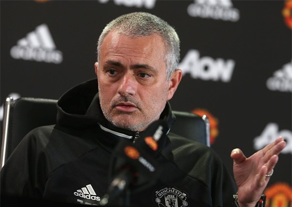 Hoc Ronaldinho, Pogba 'dong dao keo' de chinh sua ham rang hinh anh 9