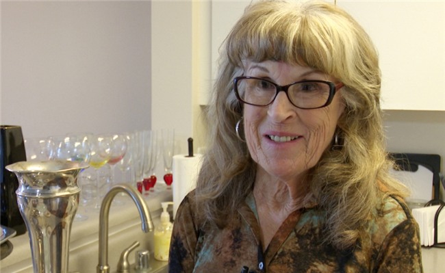 bo chong sau 22 nam ket hon vi “ong ay bau cho trump” hinh anh 1