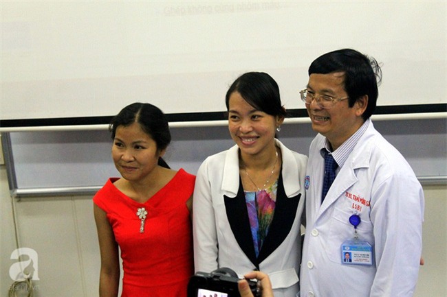 Chuyện chưa kể về ca ghép thận hy hữu: Người mẹ 2 con được ghép thận chéo từ “người dưng” - Ảnh 1.