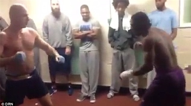 Tu nhan dau quyen anh bat hop phap trong nha tu o Anh hinh anh 1