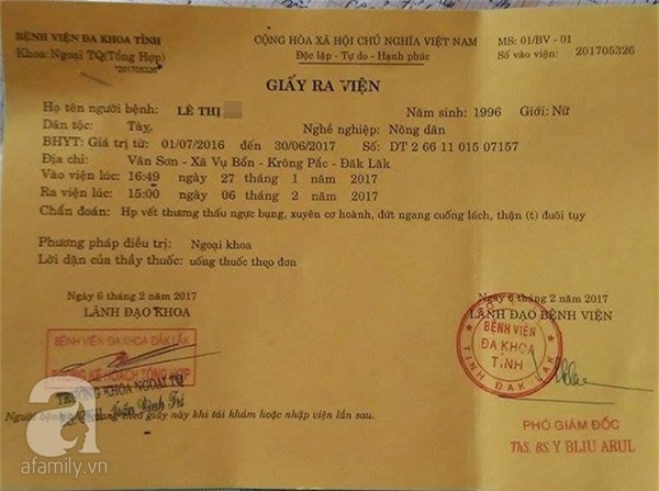 Đánh ghen ngược: Người vợ trẻ bị người tình của chồng dùng dao đâm thấu ngực đúng 30 Tết - Ảnh 5.