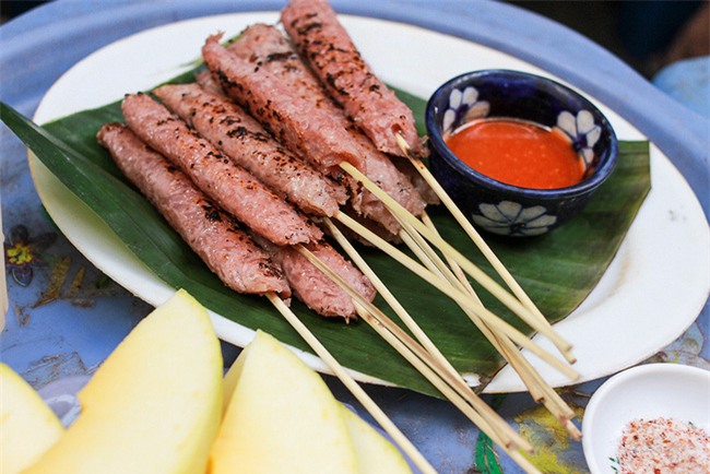 5 hàng nem chua cực ngon nên thưởng thức nhân ngày Hà Nội gió mùa - Ảnh 3.