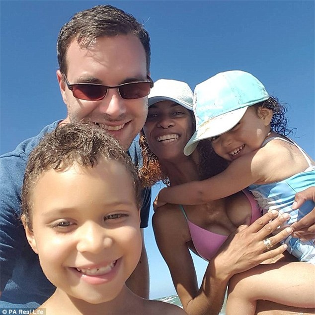 Người phụ nữ trải qua 26 năm chịu những cơn đau bụng kì lạ mới phát hiện sự thật bất ngờ - Ảnh 3.