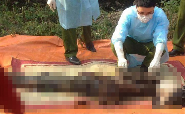 Phát hiện thi thể nam giới đang phân hủy bên bờ suối