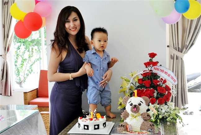 Phi Thanh Van thue biet thu o Vung Tau to chuc thoi noi cho con trai trong tam bao ly di