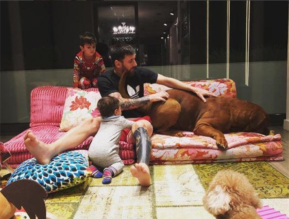 Ngôi sao triệu phú Lionel Messi tiêu tiền như thế nào? - Ảnh 3.