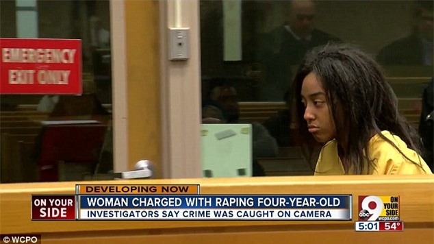 Mỹ: Thiếu nữ 20 tuổi bị bắt vì livestream cảnh cưỡng hiếp bé trai 4 tuổi - Ảnh 2.