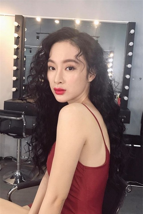 Sau Angela Phương Trinh, tóc xoăn xù mì bắt đầu khiến các tín đồ làm đẹp Việt ‘sủng ái’-1