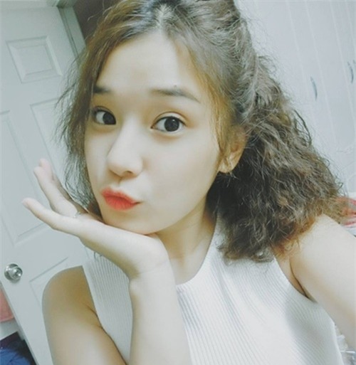 Sau Angela Phương Trinh, tóc xoăn xù mì bắt đầu khiến các tín đồ làm đẹp Việt ‘sủng ái’-4