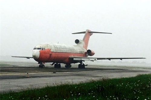
Chiếc Boeing 727 bị bỏ rơi ở sân bay Nội Bài từ năm 2007 đến nay
