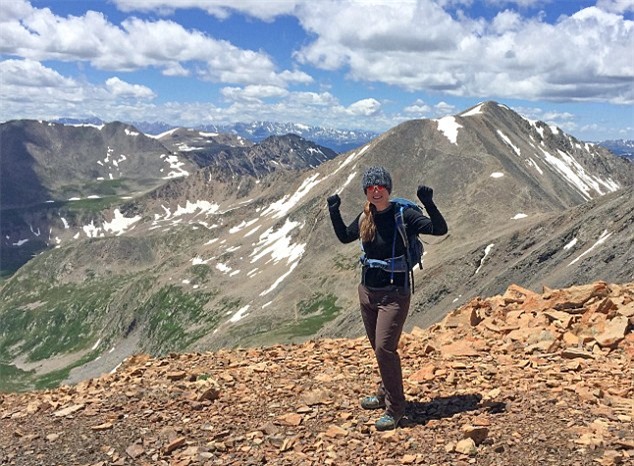 Lời tâm sự nghẹn ngào của cô gái bị chính người thân lạm dụng tình dục tập thể khi mới 10 tuổi - Ảnh 2.