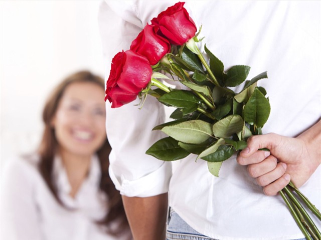 Đừng biến Valentine thành “va lung tung” bằng những món quà thảm hại này - Ảnh 1.
