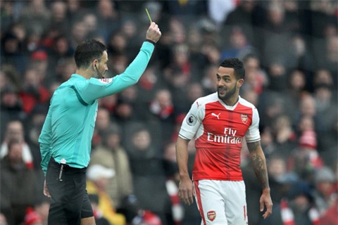 Walcott cũng không đáp ứng được yêu cầu
