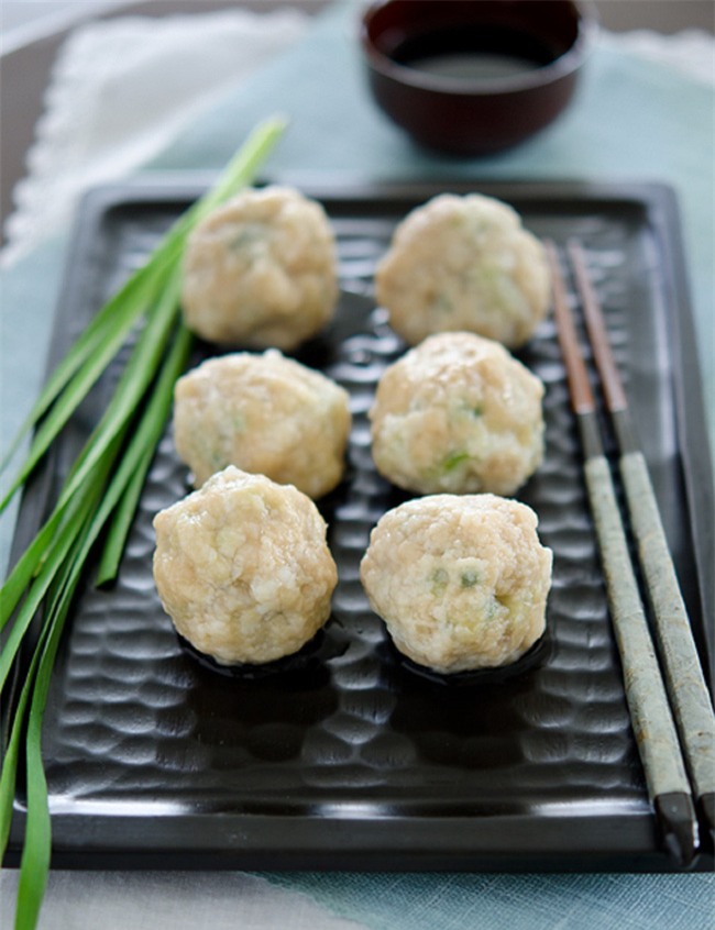 Nóng hổi ngọt thơm món canh thịt viên cải thảo hấp dẫn - Ảnh 7.