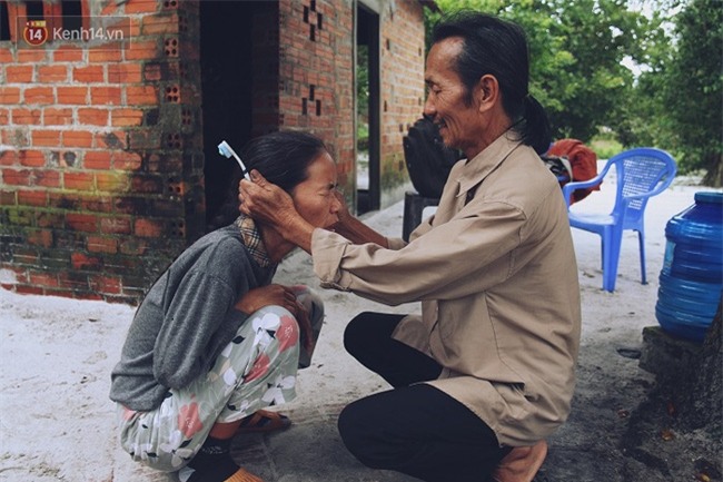 Anh tâm thần suốt 40 năm dạy chữ cho… em gái bị điên - Ảnh 3.