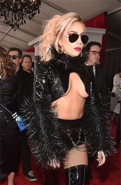 Lady Gaga sẽ trình diễn cùng Metallica tại lễ trao giải này