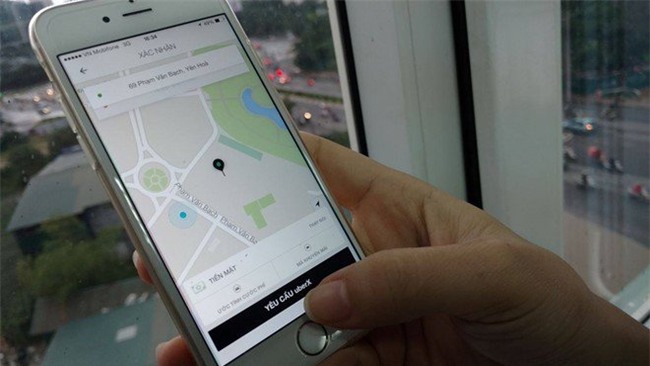Cấm Uber hoạt động, lái xe lo vỡ nợ trăm triệu