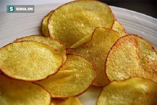 6 loại thực phẩm đừng bao giờ cho vào lò vi sóng nếu không muốn ăn phải chất độc - Ảnh 1.