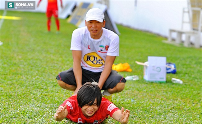 Báo tin về Tuấn Anh, bác sĩ HAGL mong thêm điều vui như Công Phượng