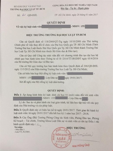 Nu sinh luat bi dinh chi mot nam photo giao trinh cho ai? hinh anh 1