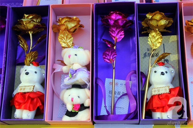 Dịch vụ tặng quà “chỉ riêng mình em” hút khách mùa Valentine 2017 - Ảnh 10.