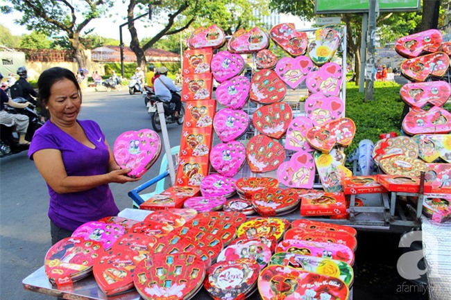 Dịch vụ tặng quà “chỉ riêng mình em” hút khách mùa Valentine 2017 - Ảnh 4.