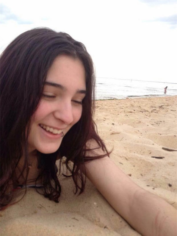 bi bat nat, cuong hiep, nu sinh 15 tuoi viet thu canh bao ban be roi tu sat hinh anh 3