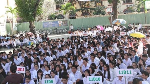 Cô giáo dạy chuyện khó nói cho “500 anh em” học sinh