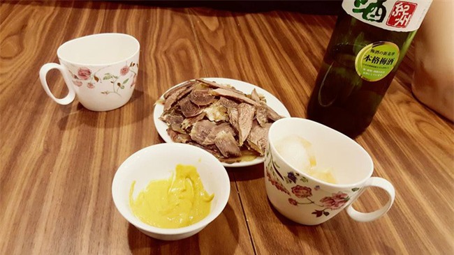 Hỏi thế gian Valentine là chi mà người rộn ràng khoe hoa quà sang chảnh, người chiếc bóng 1 mình bên củ khoai lang - Ảnh 23.