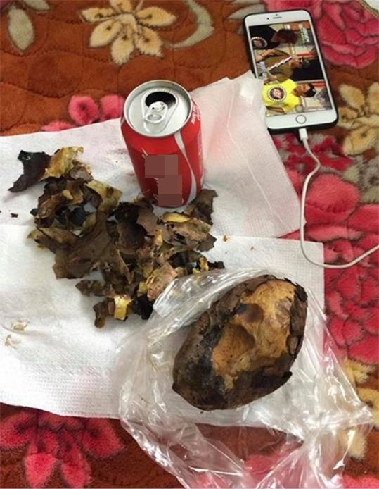 Hỏi thế gian Valentine là chi mà người rộn ràng khoe hoa quà sang chảnh, người chiếc bóng 1 mình bên củ khoai lang - Ảnh 25.