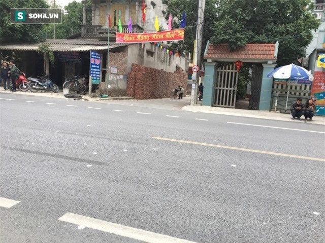 Kẻ dùng dao đâm người cứu nạn có hành vi hết sức côn đồ - Ảnh 2.