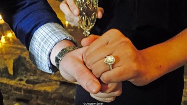 Cuộc đua cầu hôn xa xỉ của các giới nhà giàu thế giới - Ảnh 1.