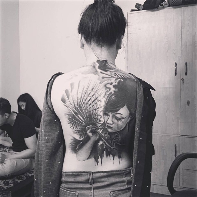 Chàng thợ xăm kể chuyện ngại ngùng khi xăm chỗ nhạy cảm cho khách nữ, và lời từ chối khi bị yêu cầu hiểm - Ảnh 13.