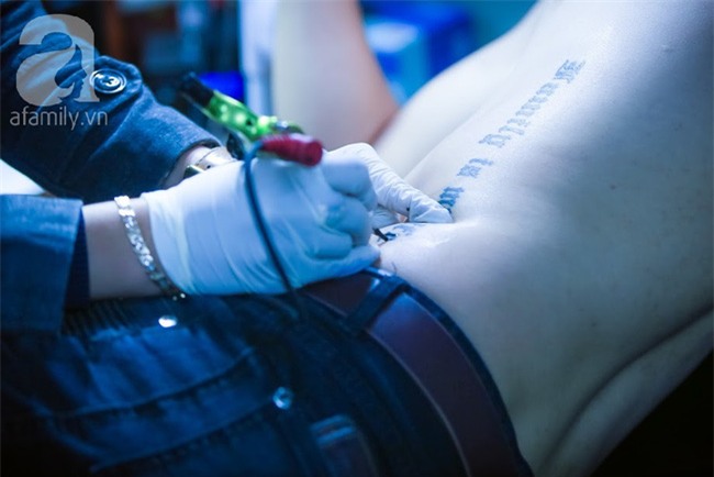 Chàng thợ xăm kể chuyện ngại ngùng khi xăm chỗ nhạy cảm cho khách nữ, và lời từ chối khi bị yêu cầu hiểm - Ảnh 6.