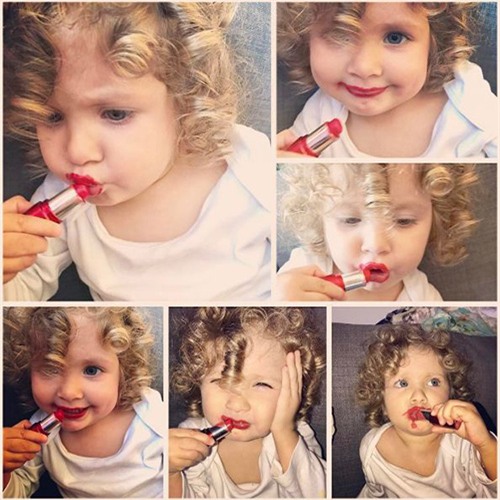 chet cuoi voi nhung hinh anh hai huoc khi de cho cac con tu trang diem - 2