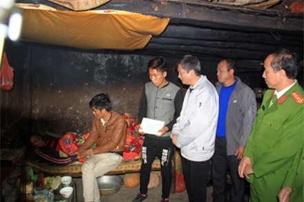 Chính quyền địa phương thăm hỏi và hỗ trợ các gia đình nạn nhân.