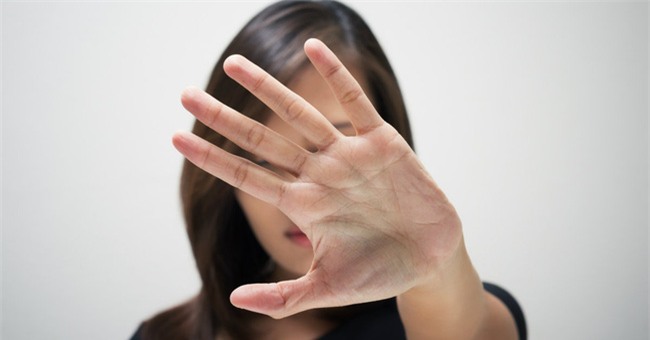 Từ chối thế này khi người khác mượn tiền sẽ không gây mất lòng mà lại còn được quý hơn - Ảnh 1.