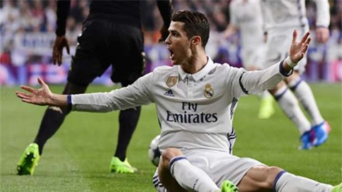 Ronaldo lập kỷ lục buồn về thời gian "tịt ngòi" ở Champions League