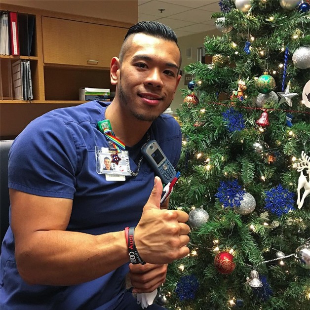 Người mẫu, diễn viên đẹp trai đã là gì; giờ mốt phải là nam bác sĩ, y tá đẹp đến rụng rời - Ảnh 17.