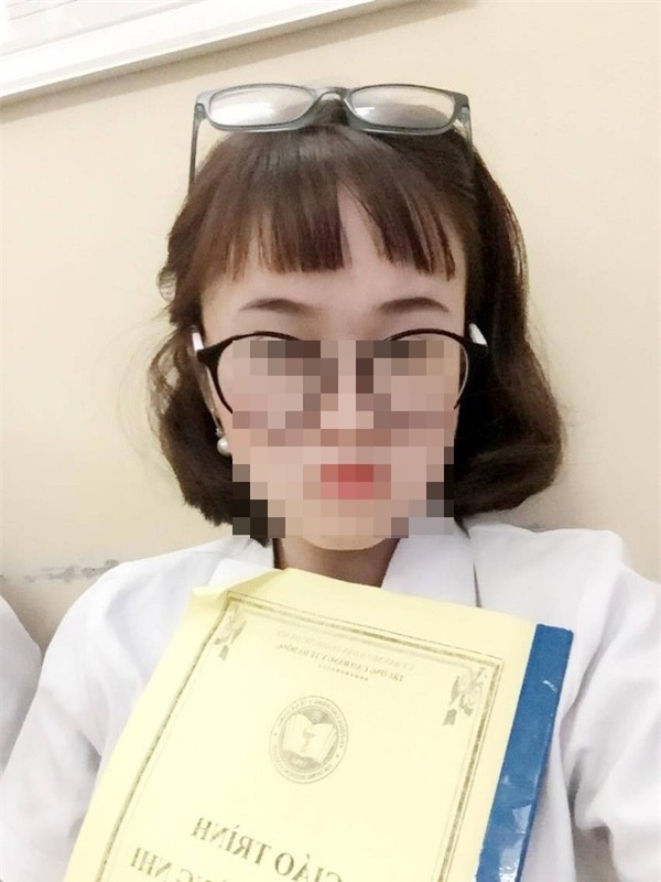 Các chị em đang thích tóc mái thưa. Ra tiệmcũng bảo người ta cắt mái thưa cho, mà sao chẳng giống mọi người gì cả.