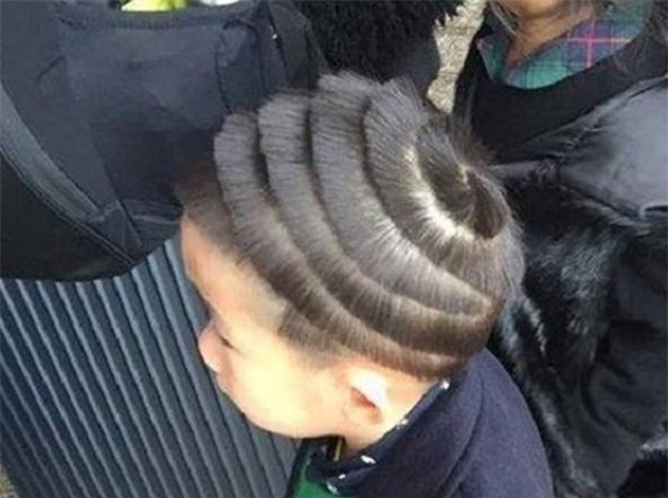 Tóc này được gọi là tóc vỏ ốc nhé.