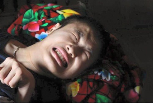 noi am anh cua co giao chu nhiem ve cau hoc tro mac benh la - 2