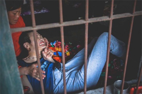 noi am anh cua co giao chu nhiem ve cau hoc tro mac benh la - 6