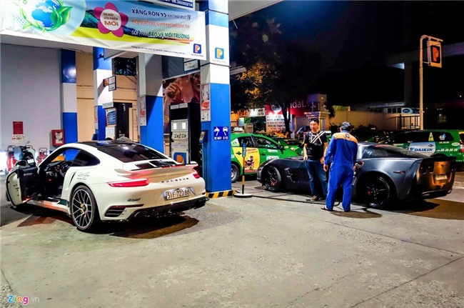 Porsche 'canh sat Dubai' va dan xe the thao Sai Gon di Thai hinh anh 4