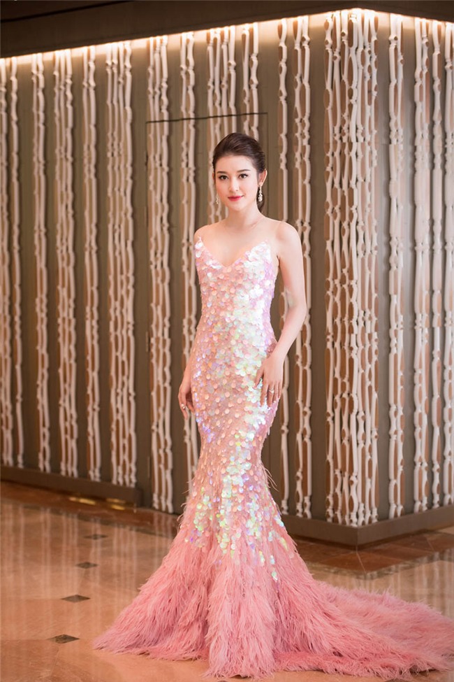 a hau huyen my, tu anh dep bat phan thang bai khi hoa "nang tien ca" - 2
