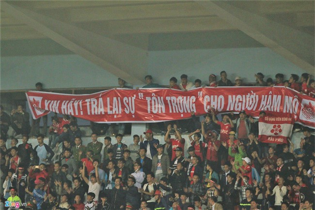 Trọng tài V.League bị uy hiếp ở Lạch Tray - Ảnh 5.