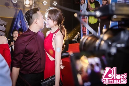 tran-thanh-khong-deo-nhan-cuoi-blogtamsuvn14
