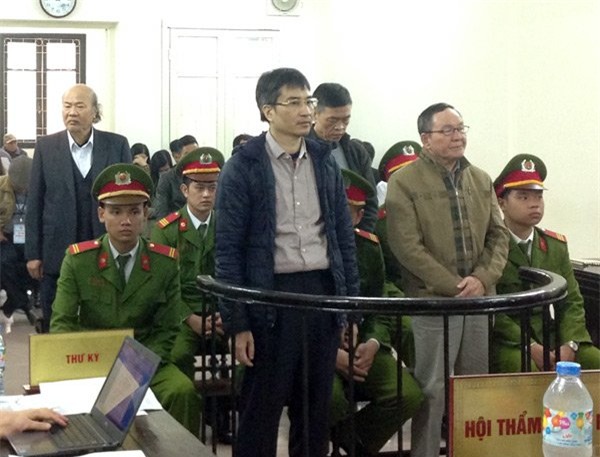 Giang Kim Đạt: 'Tiền có được là do... đi xin'